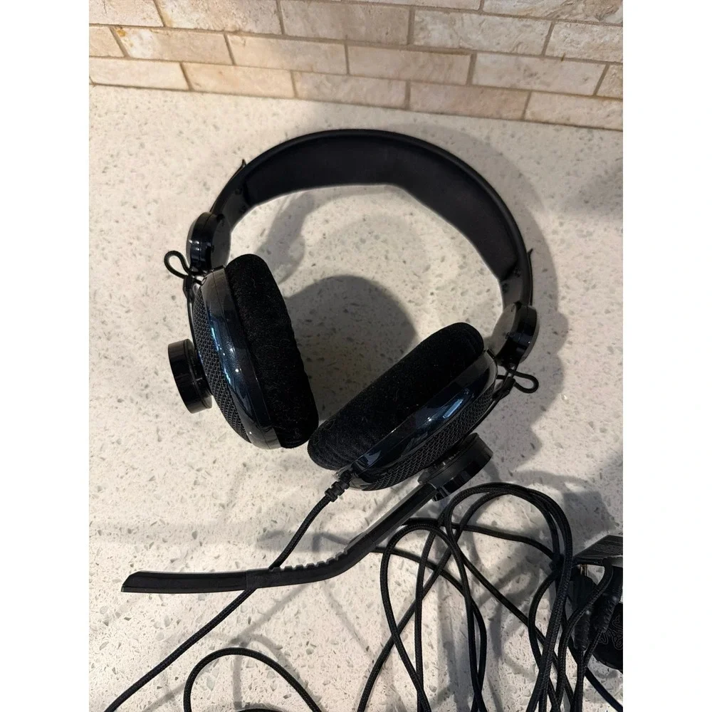 Razer Carcharias Gaming Headset Black Over Ear PC‎